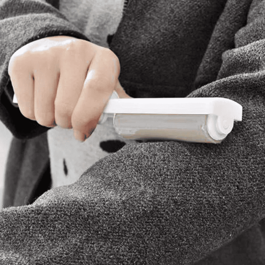 cara-menghilangkan-bulu-kucing-di-baju