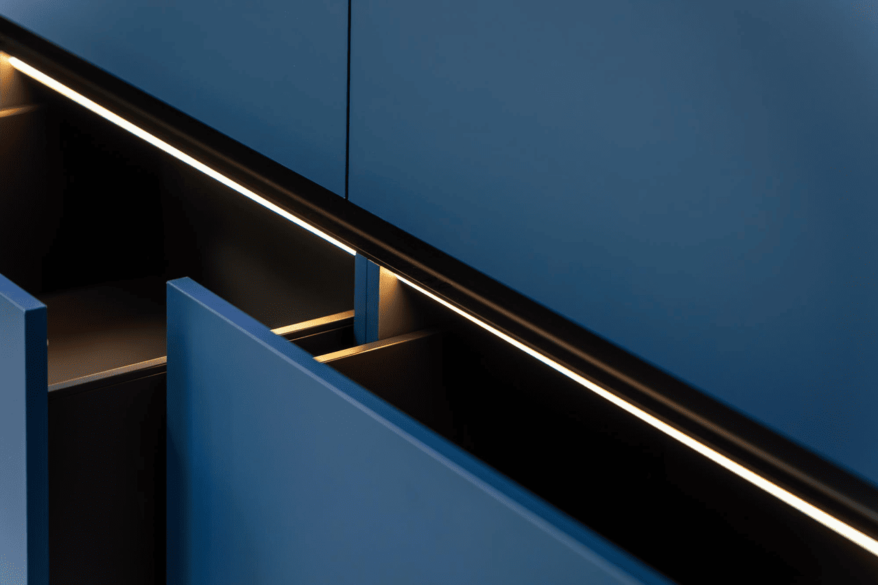 main image for Cara Pasang Lampu LED Strip agar Rapi dan Terlihat Estetik!