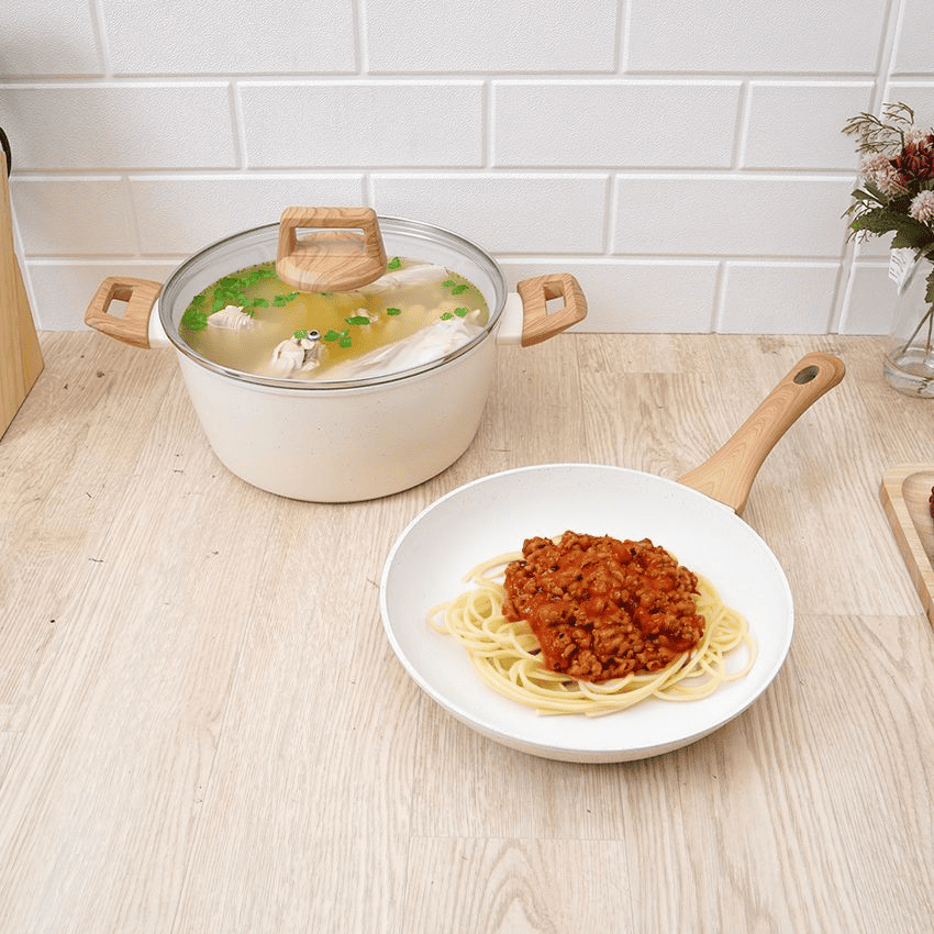 main image for  Perbedaan Panci dan Wajan: Panduan Memilih Alat yang Tepat