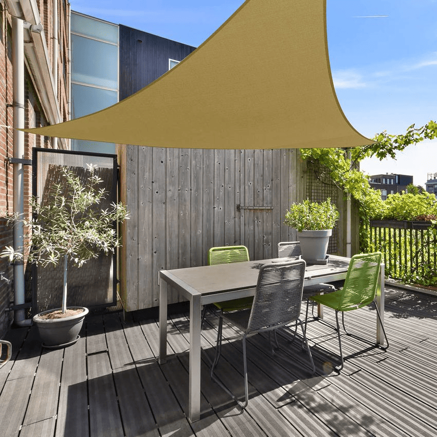 sulap-teras-jadi-ruang-tamu