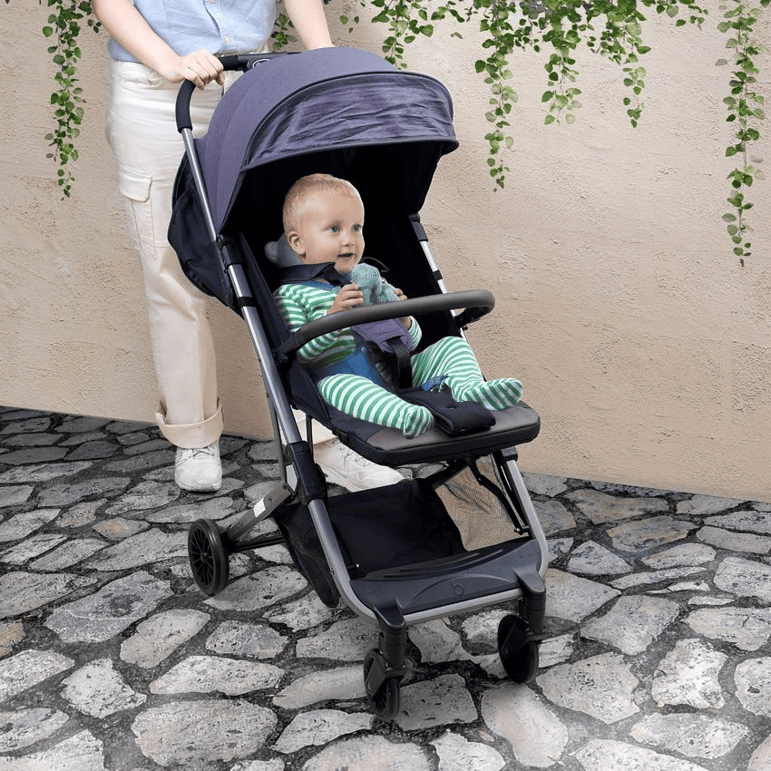 umur-berapa-bayi-boleh-duduk-di-stroller