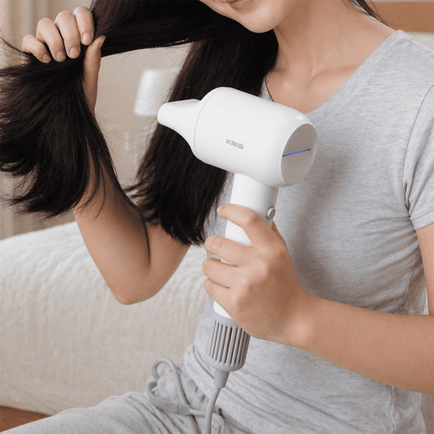 apakah-hair-dryer-merusak-rambut