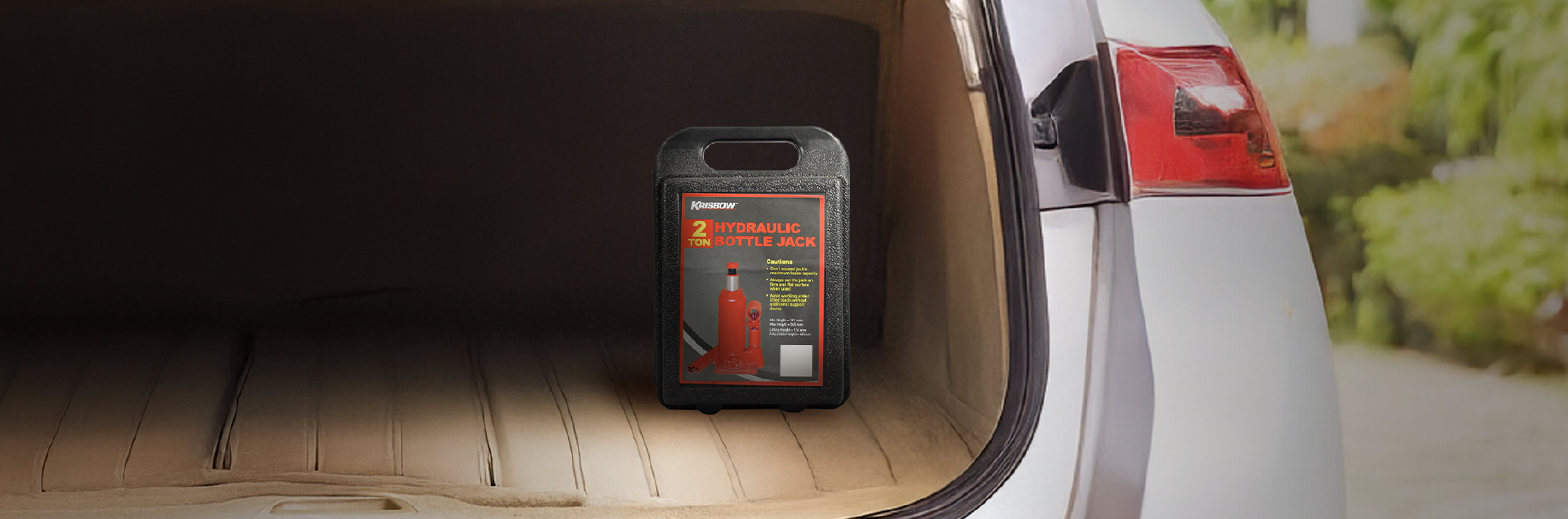 desktop article illustration Anticipate Possible Driving Issues with These Two Essential Emergency Kits
